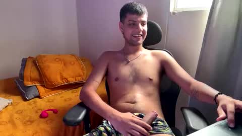 Snapshot of clarentz_baileys chatting on 27, 4, 2026 Clarentz bby online show from 27, 4, 2026
