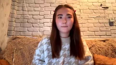 Snapshot of claribelatienza chatting on 11, 9, 2025 Yuna online show from 11, 9, 2025