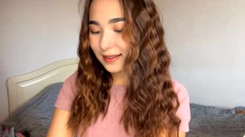 Snapshot of claribelatienza chatting on 20, 9, 2025 Yuna online show from 20, 9, 2025