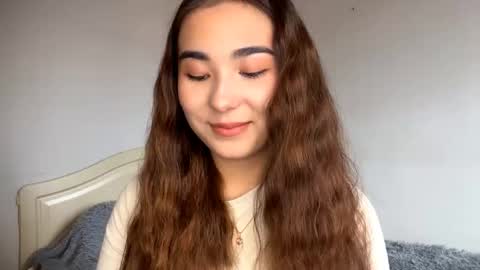 Snapshot of claribelatienza chatting on 21, 9, 2025 Yuna online show from 21, 9, 2025