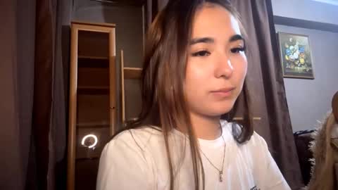 Snapshot of claribelatienza chatting on 28, 9, 2025 Yuna online show from 28, 9, 2025