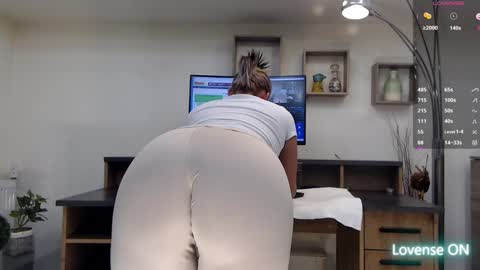 Snapshot of classy_medeeea chatting on 20, 1, 2025 Deea xxx online show from 20, 1, 2025