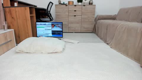 Snapshot of classy_medeeea chatting on 4, 10, 2025 Deea xxx online show from 4, 10, 2025