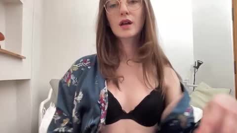 classyandgirly online show from 17, 2, 2026