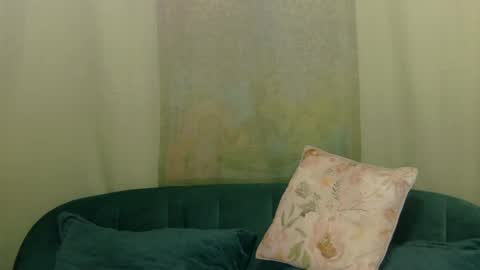 Classy Tinna online show from 14, 1, 2025