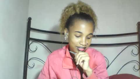 Snapshot of claudiannah chatting on 22, 5, 2026 claudianne online show from 22, 5, 2026