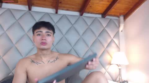 Snapshot of clement_reyes chatting on 8, 10, 2025 clement_reyes online show from 8, 10, 2025