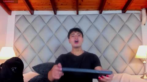 clement_reyes online show from 23, 11, 2025