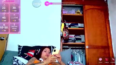 Snapshot of cleo_05 chatting on 20, 2, 2025 cleo_05 online show from 20, 2, 2025