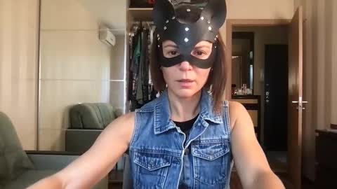 cleo_catra online show from 2, 10, 2025