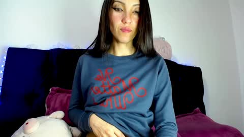 Snapshot of cleopatra_cute chatting on 12, 12, 2024 Nicol online show from 12, 12, 2024