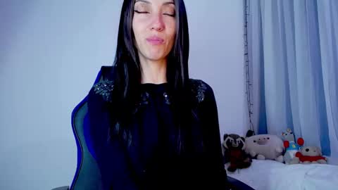 Snapshot of cleopatra_cute chatting on 2, 12, 2025 Nicol online show from 2, 12, 2025