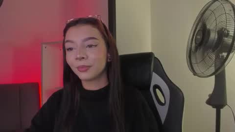 cleowhite_ online show from 13, 2, 2026