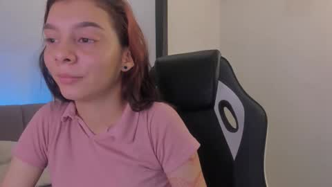 cleowhite_ online show from 18, 2, 2026