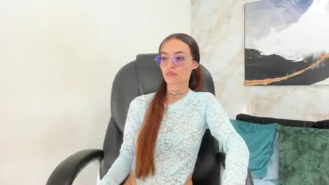 Cloe  online show from 19, 7, 2026