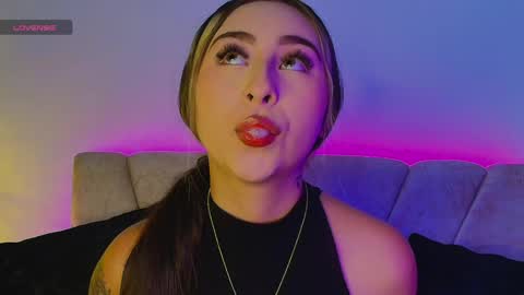Snapshot of cloe_martinezz_ chatting on 8, 5, 2026 cloe_martinezz_ online show from 8, 5, 2026
