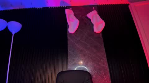 Cloe online show from 4, 12, 2025