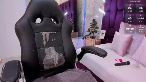 Cloe online show from 4, 12, 2025