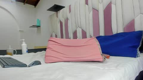 Cloe  Stanfort online show from 21, 1, 2025