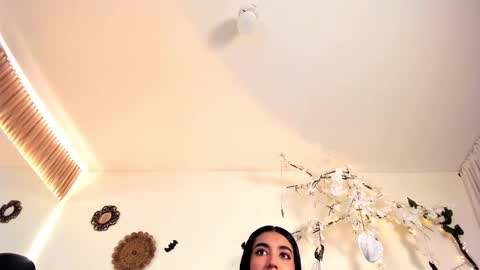 CLOE  online show from 18, 10, 2025