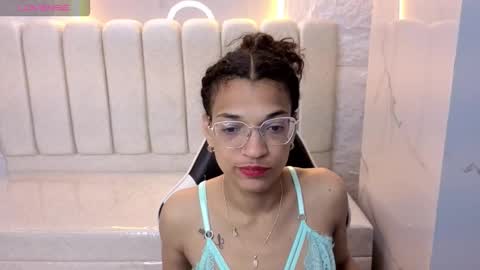 Snapshot of cloe_tx_ chatting on 10, 10, 2025 cloee online show from 10, 10, 2025