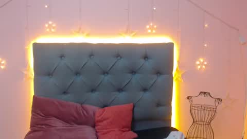 Cloe  online show from 10, 2, 2025