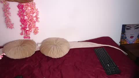 Cloe  online show from 18, 9, 2025