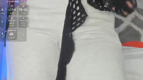 cloeparker_ online show from 17, 12, 2025