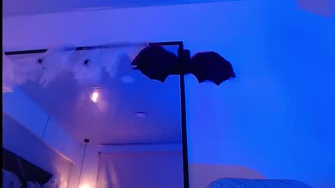 Cloe Stron online show from 18, 10, 2025