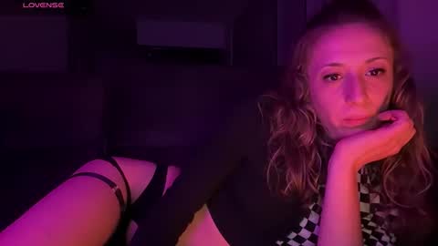 CloudEevee online show from 16, 9, 2025