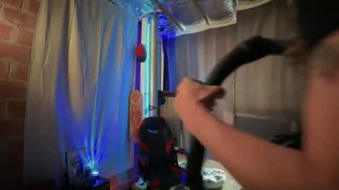 CloudEevee online show from 28, 9, 2025