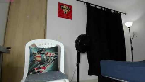 Snapshot of cloudy_pigdude chatting on 24, 3, 2026 CRISTIAN online show from 24, 3, 2026