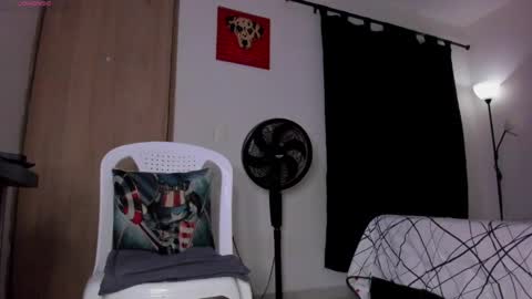 Snapshot of cloudy_pigdude chatting on 29, 3, 2026 CRISTIAN online show from 29, 3, 2026