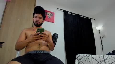 Snapshot of cloudy_pigdude chatting on 4, 4, 2026 CRISTIAN online show from 4, 4, 2026