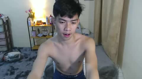 Snapshot of clyde_twinkx chatting on 18, 3, 2026 clyde_twinkx online show from 18, 3, 2026