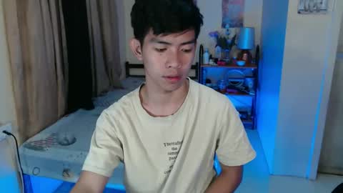 Snapshot of clyde_twinkx chatting on 3, 4, 2026 clyde_twinkx online show from 3, 4, 2026