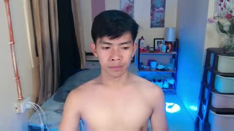 Snapshot of clyde_twinkx chatting on 15, 4, 2026 clyde_twinkx online show from 15, 4, 2026