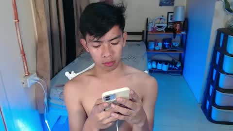 Snapshot of clyde_twinkx chatting on 28, 4, 2026 clyde_twinkx online show from 28, 4, 2026