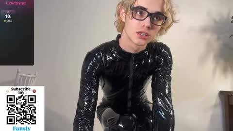 Snapshot of cock_and_lock chatting on 16, 10, 2025 Herman online show from 16, 10, 2025