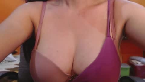 Snapshot of cocktits69 chatting on 8, 1, 2025 titanis online show from 8, 1, 2025