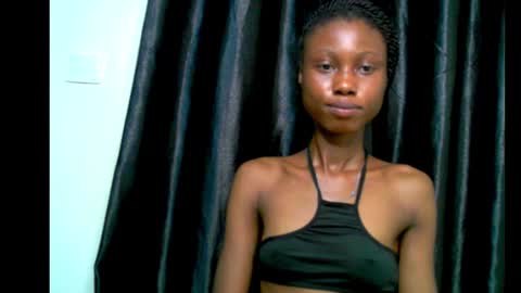 Snapshot of coco_petitqueen chatting on 16, 1, 2025 coco_petitqueen online show from 16, 1, 2025