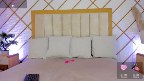    online show from 18, 10, 2025