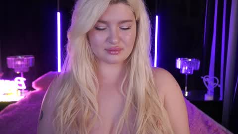 Snapshot of cocosecretss chatting on 2, 12, 2024 onlyfans amyleyy online show from 2, 12, 2024
