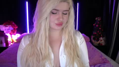 Snapshot of cocosecretss chatting on 5, 1, 2025 onlyfans amyleyy online show from 5, 1, 2025