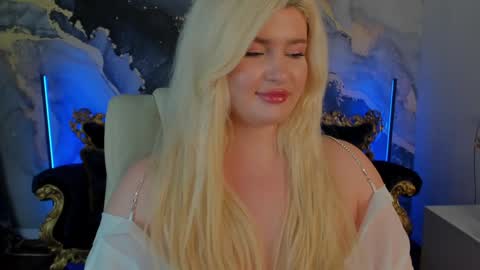 Snapshot of cocosecretss chatting on 5, 2, 2025 onlyfans amyleyy online show from 5, 2, 2025
