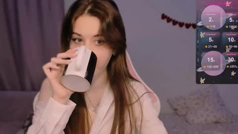 Snapshot of coddleweeper chatting on 16, 10, 2025 Hello guys my name is Coddle online show from 16, 10, 2025