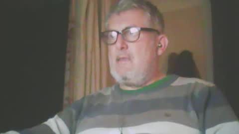 Snapshot of coeurdusud132 chatting on 2, 10, 2025 coeurdusud132 online show from 2, 10, 2025