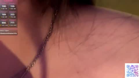 Snapshot of coffee_wihtout_milk chatting on 28, 3, 2026 Yumi online show from 28, 3, 2026