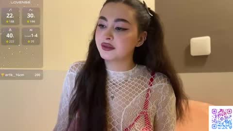 Snapshot of coffee_wihtout_milk chatting on 7, 4, 2026 Yumi online show from 7, 4, 2026