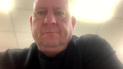 col4nows online show from 27, 10, 2025